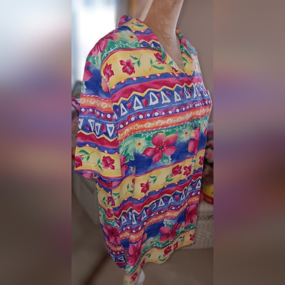 Alfred Dunner~Colorful Floral Tropical Button Down Shirt - Picture 3 of 8